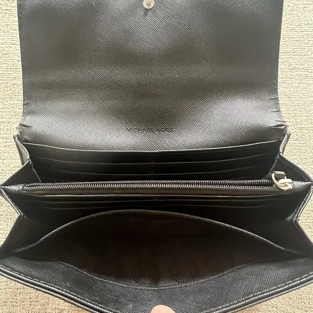 Michael Kors Black Signature Tote Shoulder Bag Purse with Matching Wallet